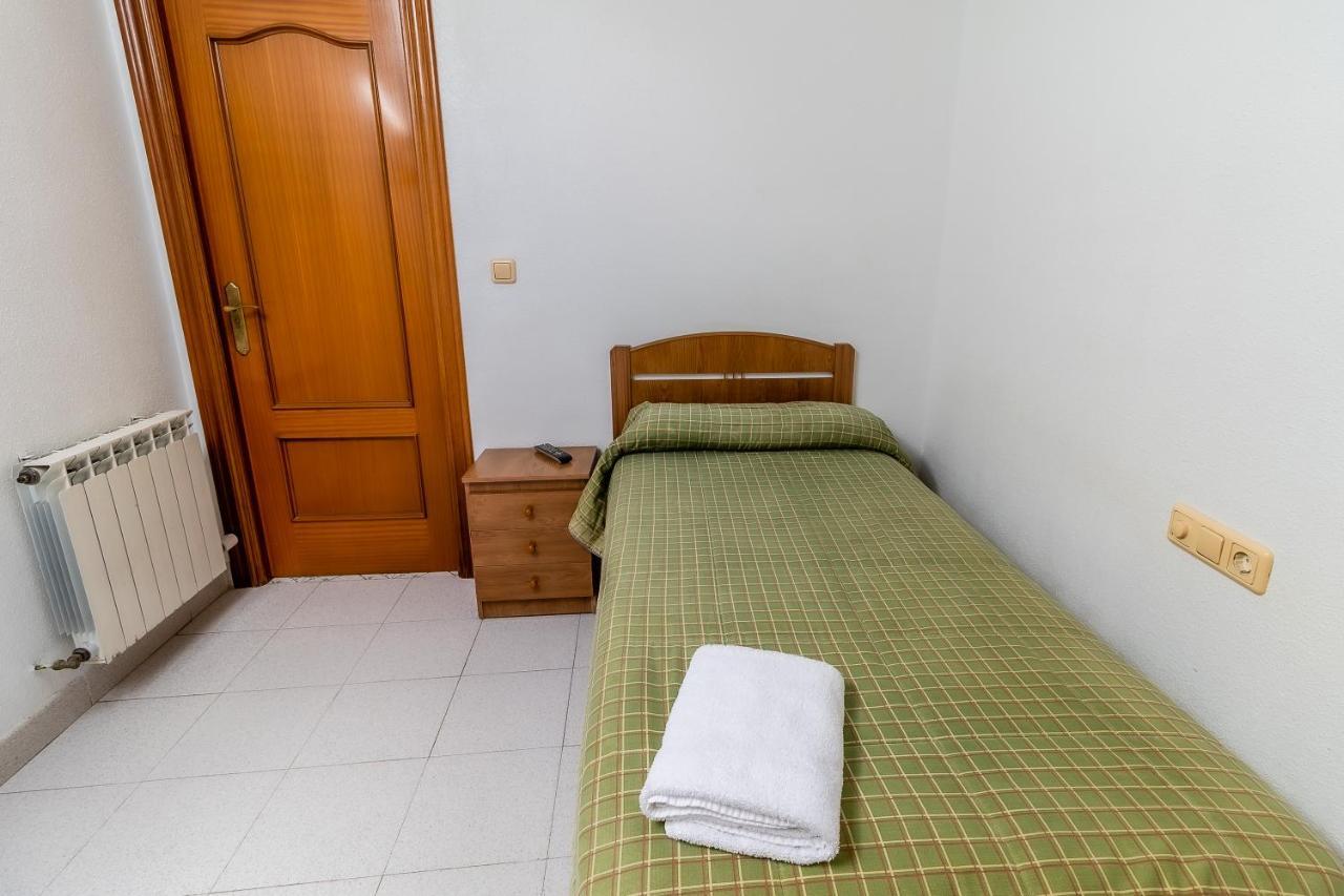 Hostal - Restaurante La Buena Villa By Vivere Stays Villalonquejar Экстерьер фото